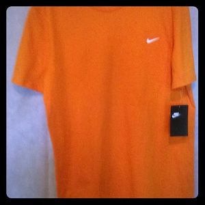 Nike Men's Athletic Cut Short Sleeve T Shirt